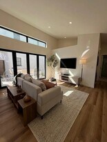 233 Ashland Ave, Unit I in Santa Monica, CA - Building Photo