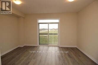 185 Bedrock Dr in Hamilton, ON - Building Photo - Building Photo