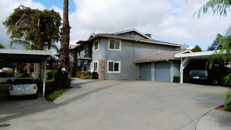 12250 17th St in Yucaipa, CA - Building Photo