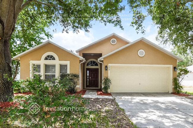 property at 992 Vanderbilt Dr