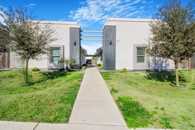 511 Lotto Ln in Edinburg, TX - Foto de edificio - Building Photo