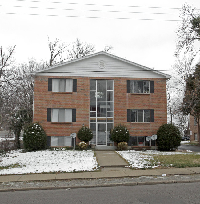 1207 W Fairview Ave in Dayton, OH - Building Photo - Building Photo