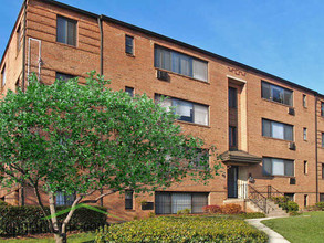 Friendship Crossing in Washington, DC - Foto de edificio - Building Photo