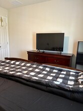 4760 Crested Eagle Ln in Ft. Myers, FL - Foto de edificio - Building Photo