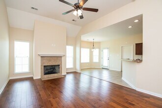 6135 Trail Creek Ln in Memphis, TN - Building Photo - Building Photo