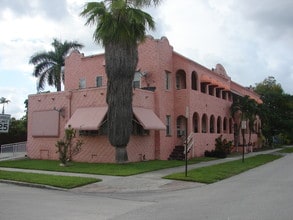 Madison Terrace Apartments in Hollywood, FL - Building Photo - Building Photo