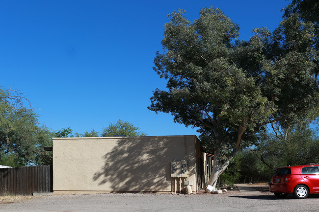 Bellevue Apartments in Tucson, AZ - Building Photo - Building Photo