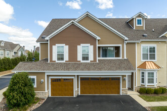 Prairie Winds Apartments in St. Charles, IL - Building Photo - Building Photo