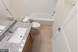 10512 Hinton Wy in Manassas, VA - Building Photo - Building Photo