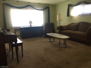 95 Bogert St in Totowa, NJ - Building Photo - Building Photo