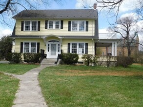 179 John Mosby Hwy in White Post, VA - Building Photo - Building Photo