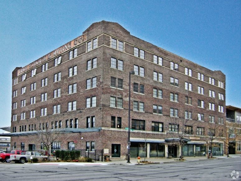 Ford Warehouse in Omaha, NE - Foto de edificio