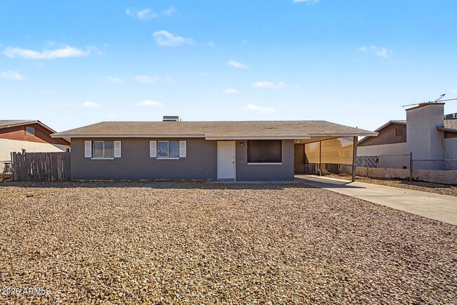 property at 1319 W Tulip Pl