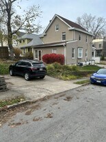 1719 William Howard Taft Rd in Cincinnati, OH - Building Photo