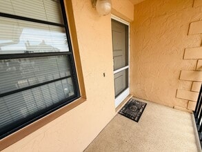 100 Grand Blvd in Tarpon Springs, FL - Building Photo - Building Photo