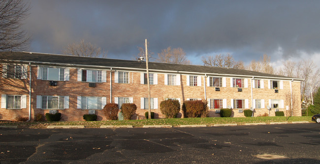 432 Eureka St in Ripon, WI - Foto de edificio - Building Photo