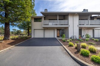 6930 Yount St in Yountville, CA - Building Photo - Building Photo