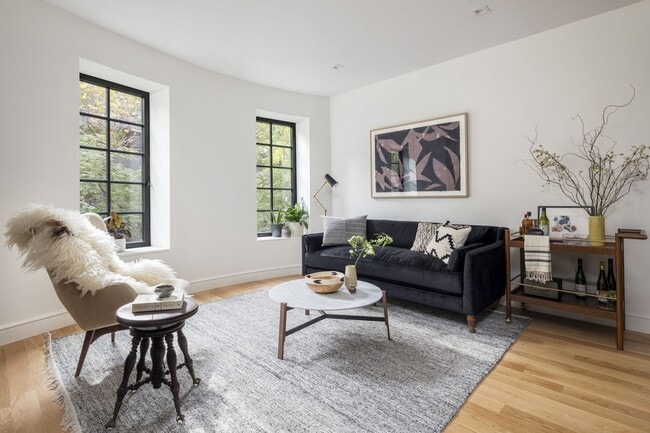 245 E 78th St in New York, NY - Building Photo - Building Photo