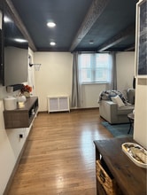 504 Valley Brook Ave, Unit 1 in Lyndhurst, NJ - Building Photo - Building Photo