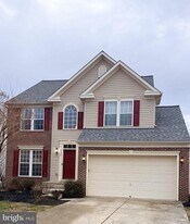 9330 Birch Cliff Drive in Fredericksburg, VA - Building Photo