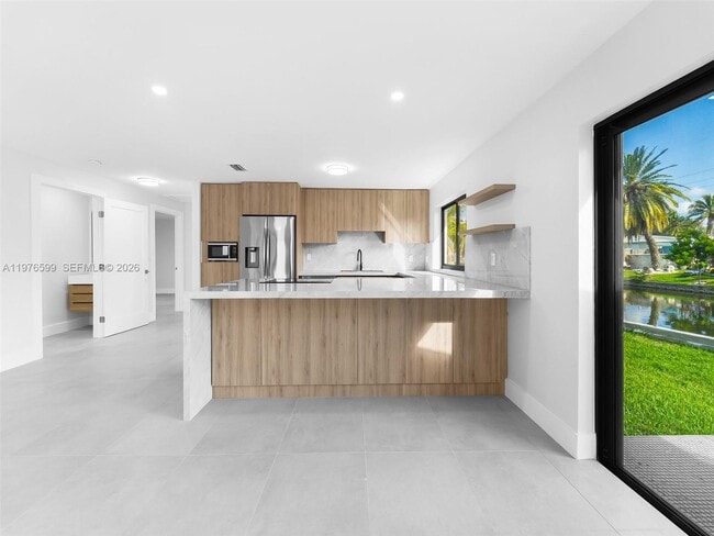 212 SW 7th St in Hallandale Beach, FL - Building Photo - Building Photo