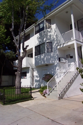 1616 S Bundy Dr in Los Angeles, CA - Building Photo - Building Photo