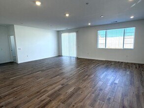 27218 Pennywhistle in Menifee, CA - Building Photo - Building Photo