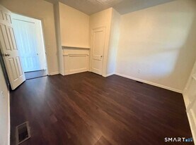 26 Clarence St in Bridgeport, CT - Building Photo