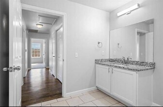 1851 Homeland St in Dallas, TX - Building Photo - Building Photo