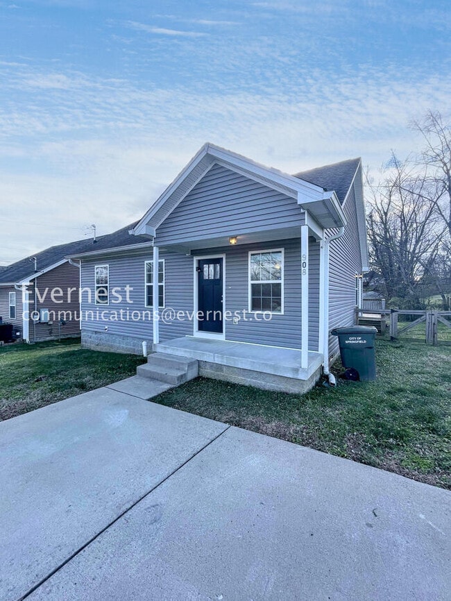 property at 908 E 16th Ave