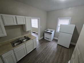 237 E Streicher St in Toledo, OH - Building Photo - Building Photo