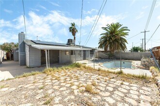 5809 Pebble Beach Blvd in Las Vegas, NV - Building Photo - Building Photo