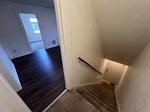 610 Short St, Unit 610 Short Street in Clairton, PA - Foto de edificio - Building Photo