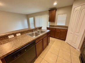 6320 Windsor Lake Cir in Sanford, FL - Building Photo - Building Photo