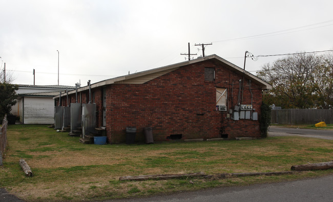 701 Eiseman Blvd in Marrero, LA - Foto de edificio - Building Photo