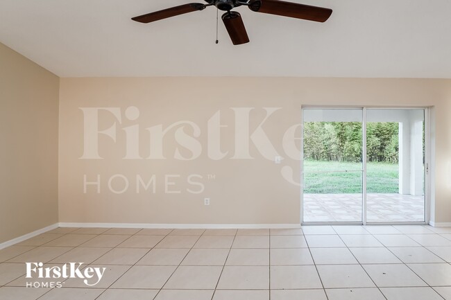 2418 Peace Cir in Kissimmee, FL - Foto de edificio - Building Photo