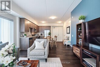 290 Liberty St N in Clarington, ON - Building Photo - Building Photo