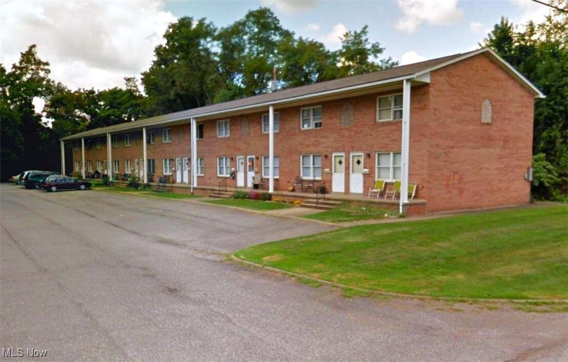 3601 Beaumont Dr in Weirton, WV - Foto de edificio