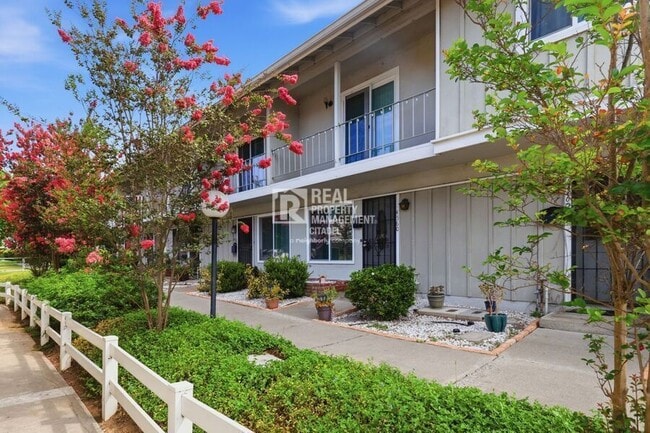 property at 4560 Jamestowne