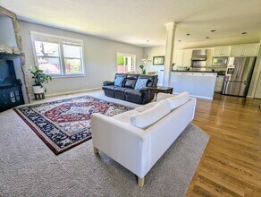 6350 NW Gerber Terrace in Portland, OR - Building Photo - Building Photo