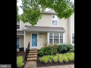 1002 Harbour Ridge Ln in Downingtown, PA - Foto de edificio - Building Photo