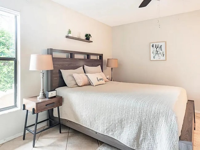 property at 134 Lakepointe Cir