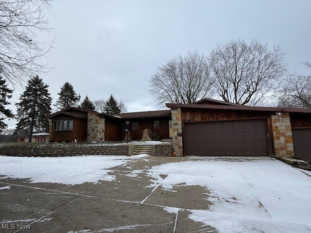 1590 N Crater Ave in Dover, OH - Building Photo - Building Photo