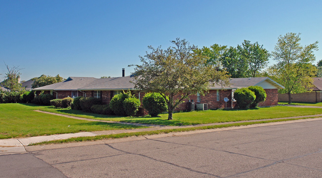 7756 Clyo Rd in Dayton, OH - Building Photo