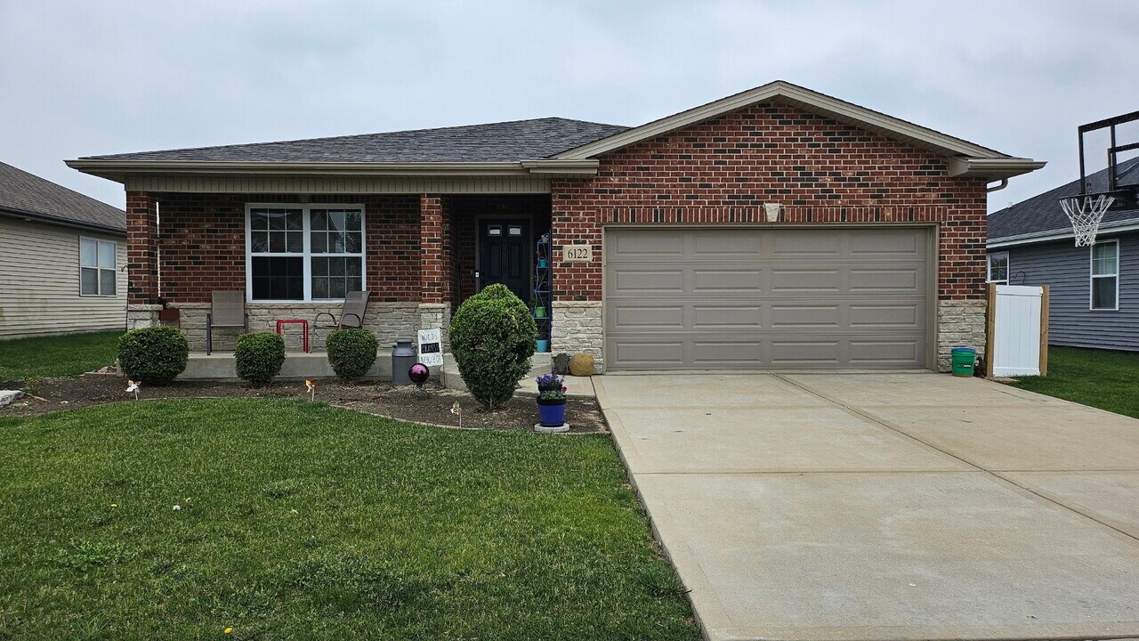 6122 Stone Mill Dr in Bourbonnais, IL - Building Photo