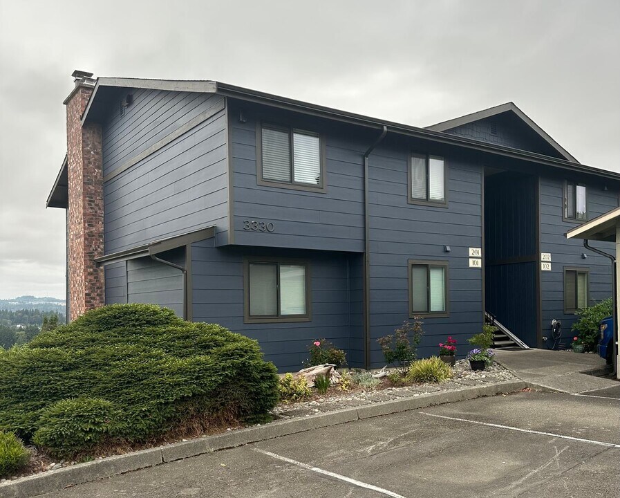 3330 Narrows View Ln NE in Bremerton, WA - Building Photo