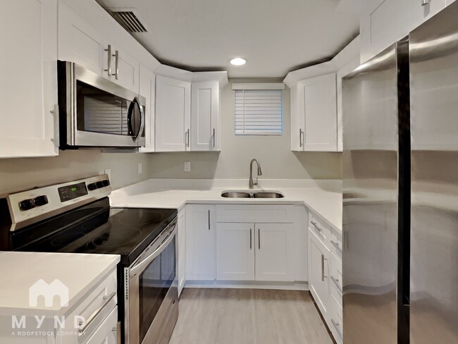 829 E Orange St in Lakeland, FL - Foto de edificio - Building Photo