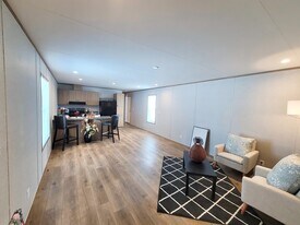 2 Deerwood Park in Centralia, IL - Building Photo