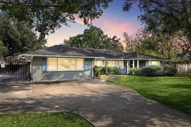 property at 7805 S Rice Ave