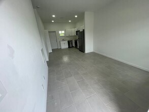 464 Lactic Ave in Lehigh Acres, FL - Building Photo - Building Photo